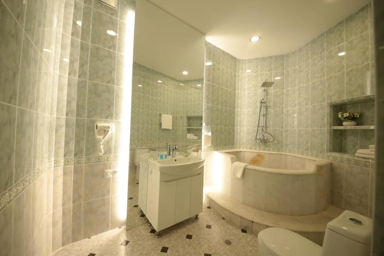 Отель Stay Boutique Hotel Тбилиси-10