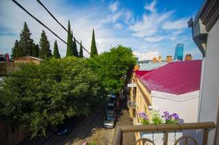 Отель Stay Boutique Hotel Тбилиси Семейный номер с балконом-18